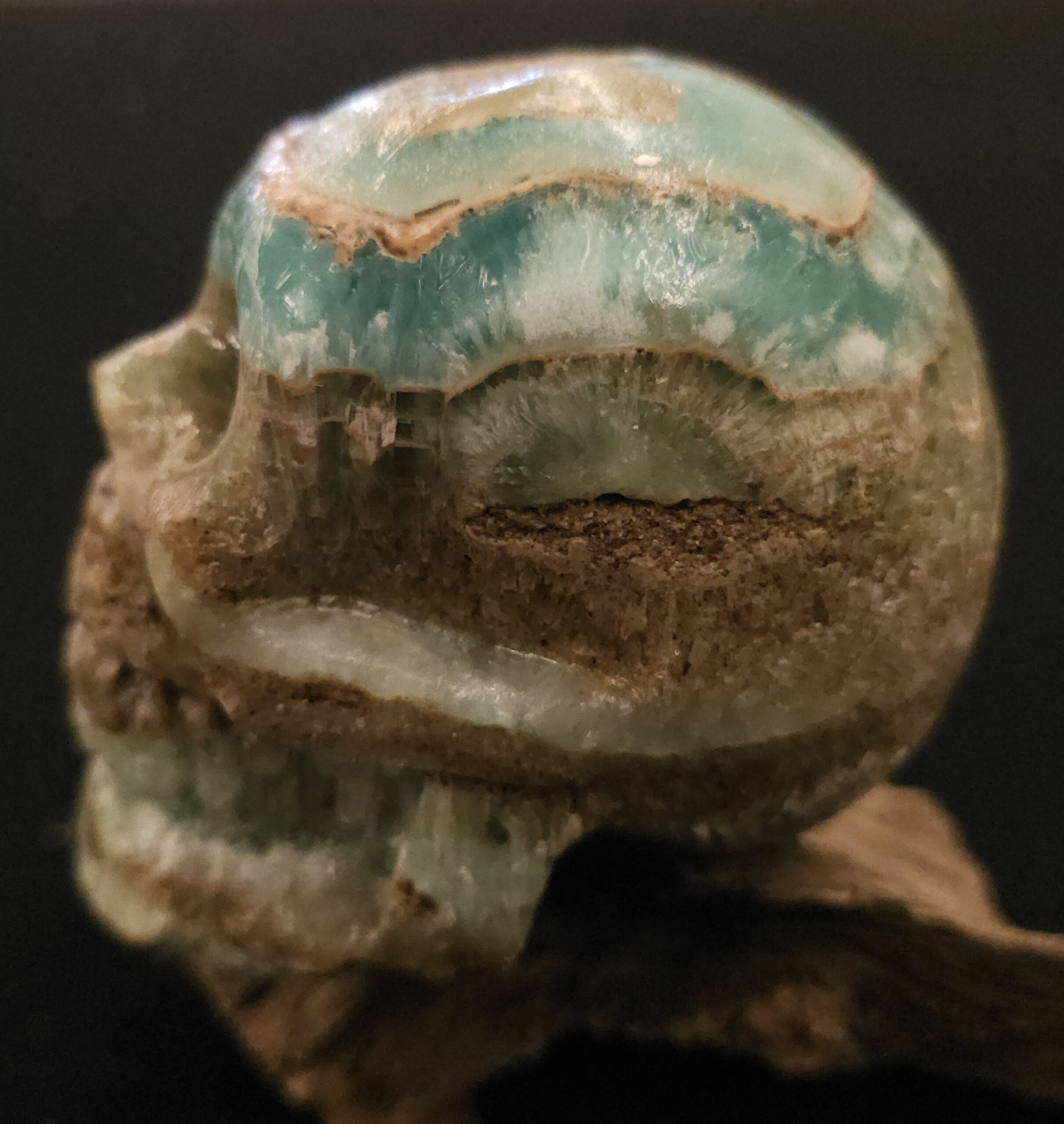 Blue Aragonite with Smithsonite Skull - Image 4